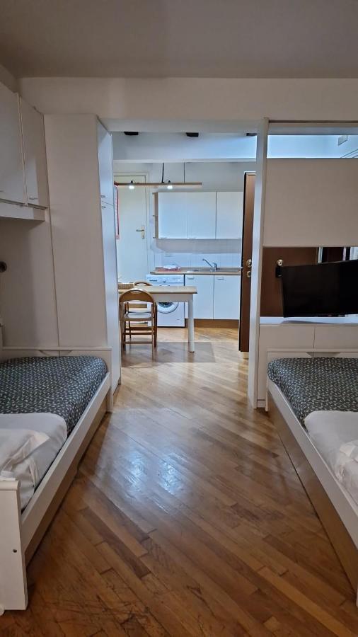 Historic Center - With 2 Single Beds Apartman Bologna Kültér fotó
