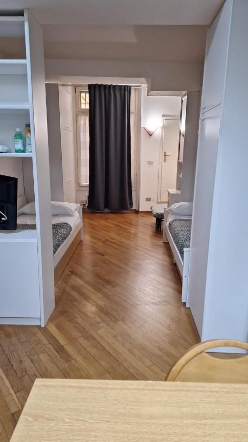 Historic Center - With 2 Single Beds Apartman Bologna Kültér fotó