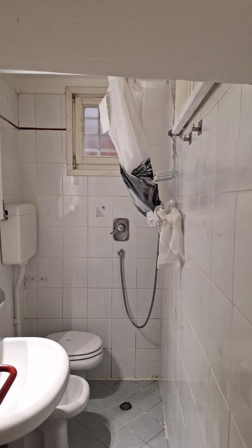 Historic Center - With 2 Single Beds Apartman Bologna Kültér fotó